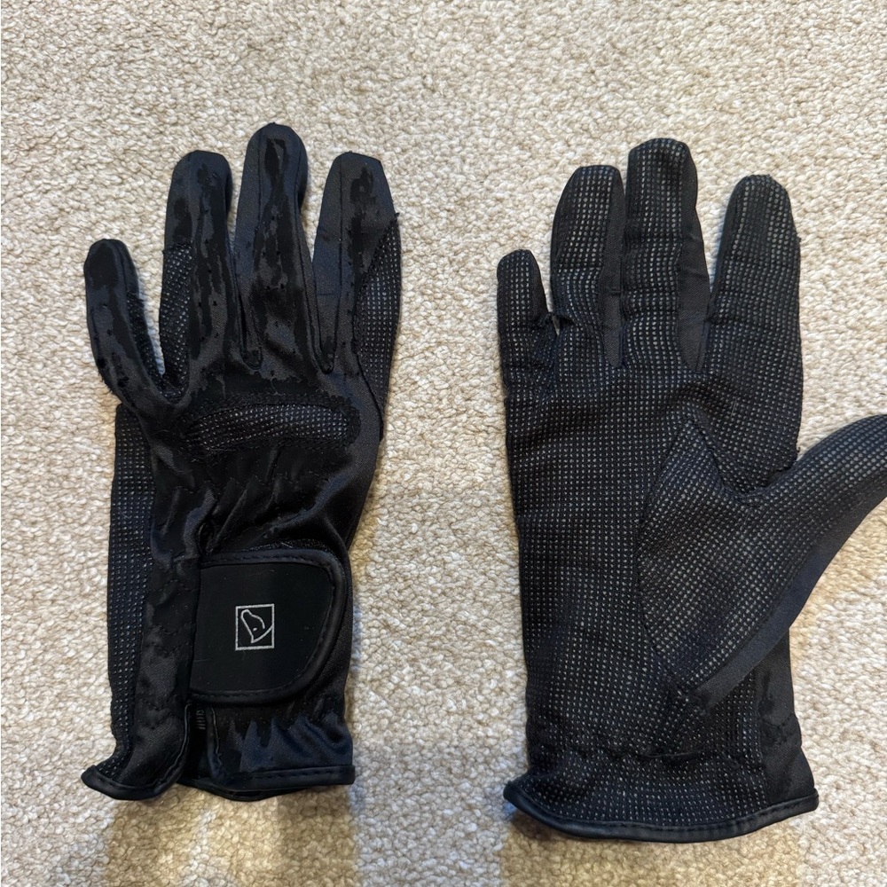 Black Riding Gloves